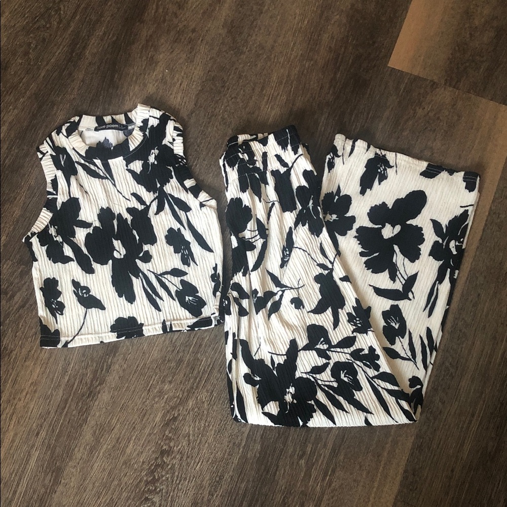 Floral Ribbed Tank Top and Pants Set in Black & White